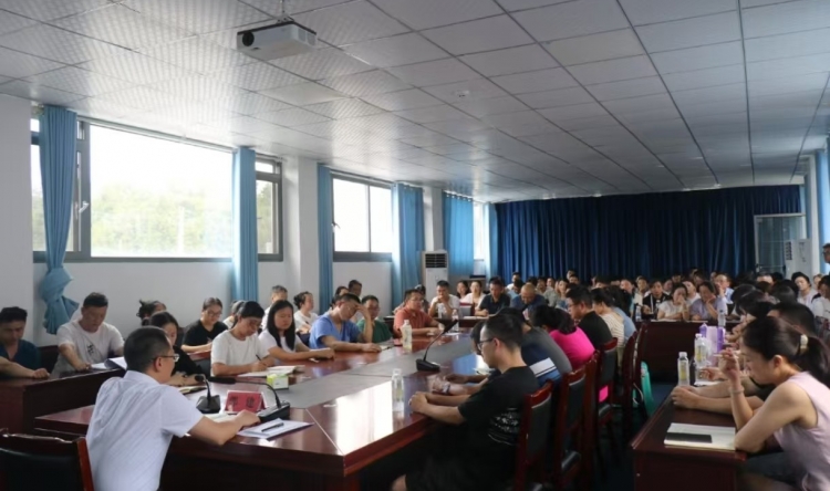 着墨“五个意识”写好人生之诗：毕节市第三人民医院开展廉政纪律医德医风培训